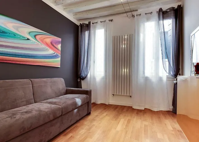 Charming Castello Apartments By Wonderful Italy